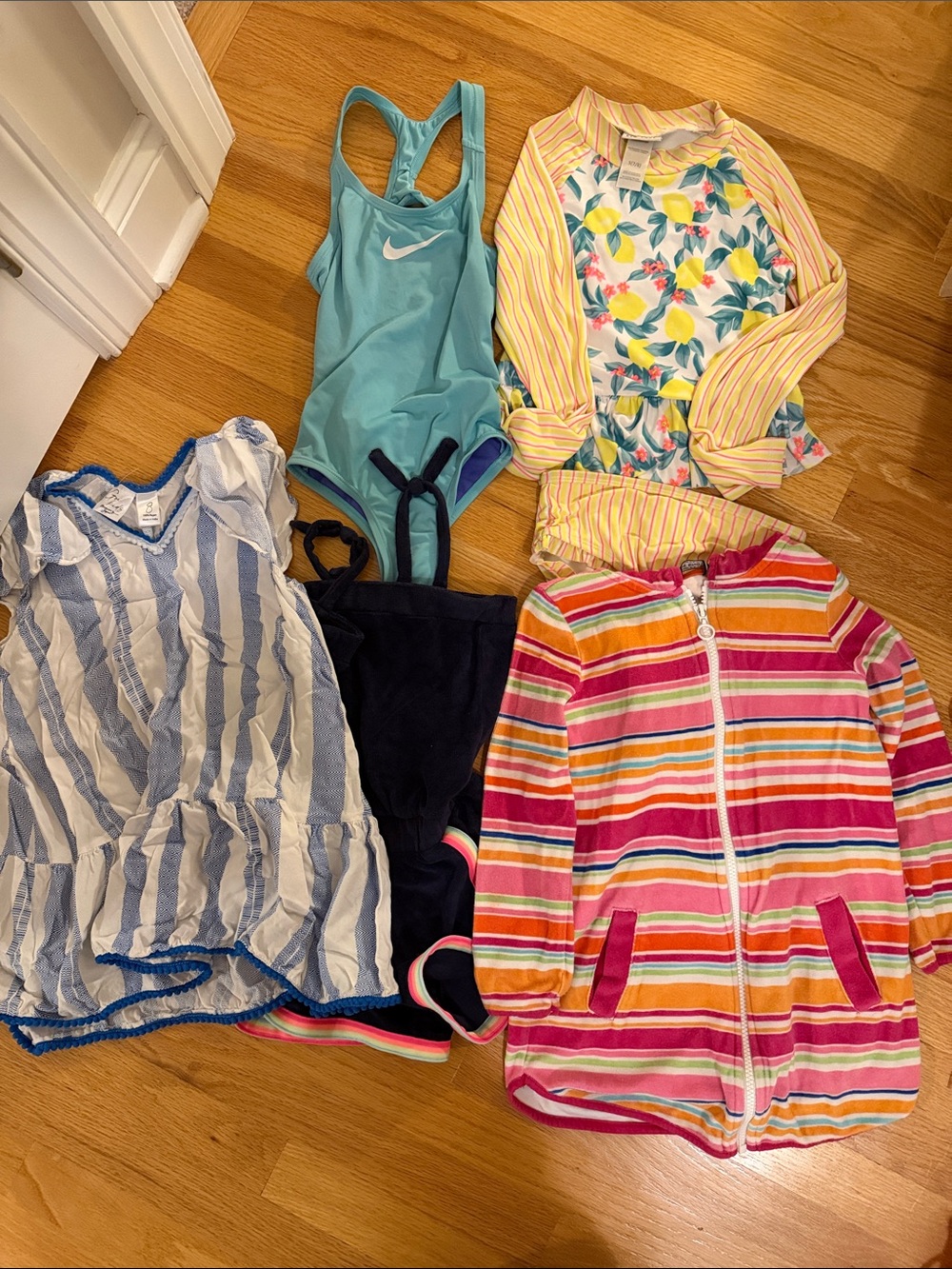 Swim bundle! 2 bathing suits and 3 cover ups! Size 6-8